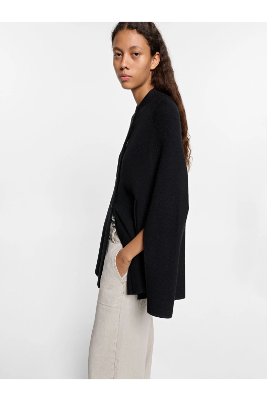 PONCHO NEGRU