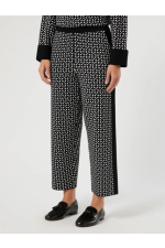PANTALONI DIN VASCOZA CU PRINT
