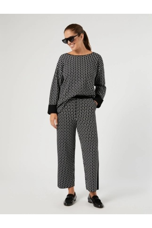 PANTALONI DIN VASCOZA CU PRINT